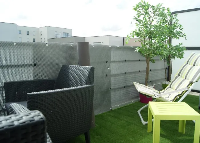 Victoria-T2-41M2-Balcon, Wifi, Linge, Produits, Menage Inclus