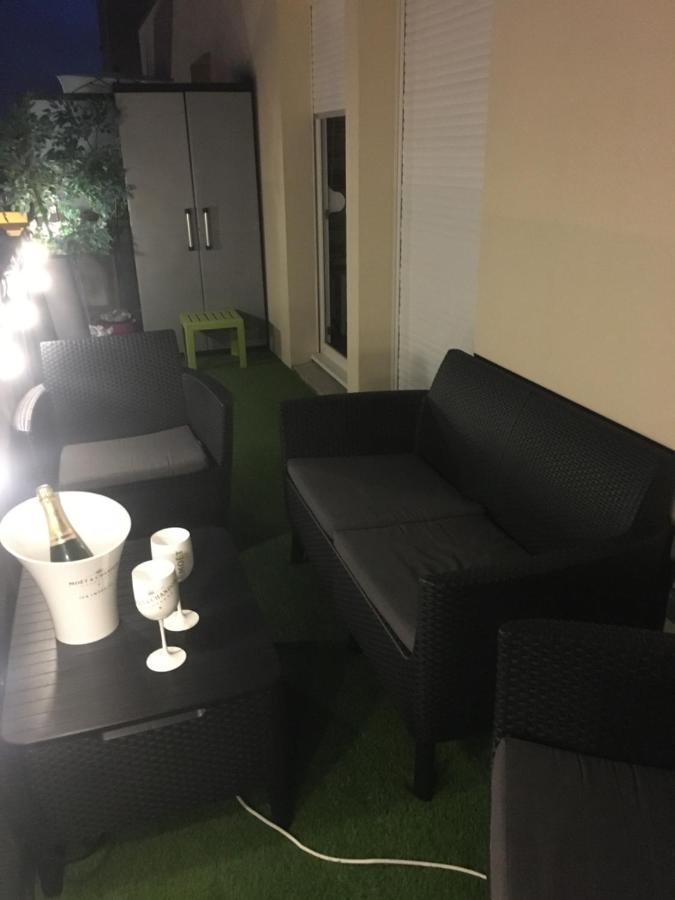 Apartment Victoria-t2-41m2-balcon, Wifi, Linge, Produits, Menage Inclus *