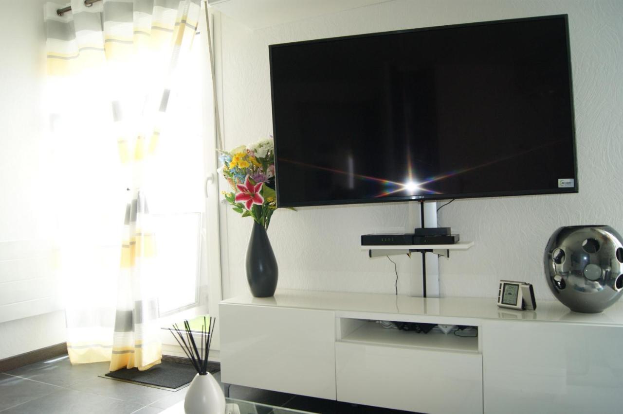 Apartment Victoria-t2-41m2-balcon, Wifi, Linge, Produits, Menage Inclus *